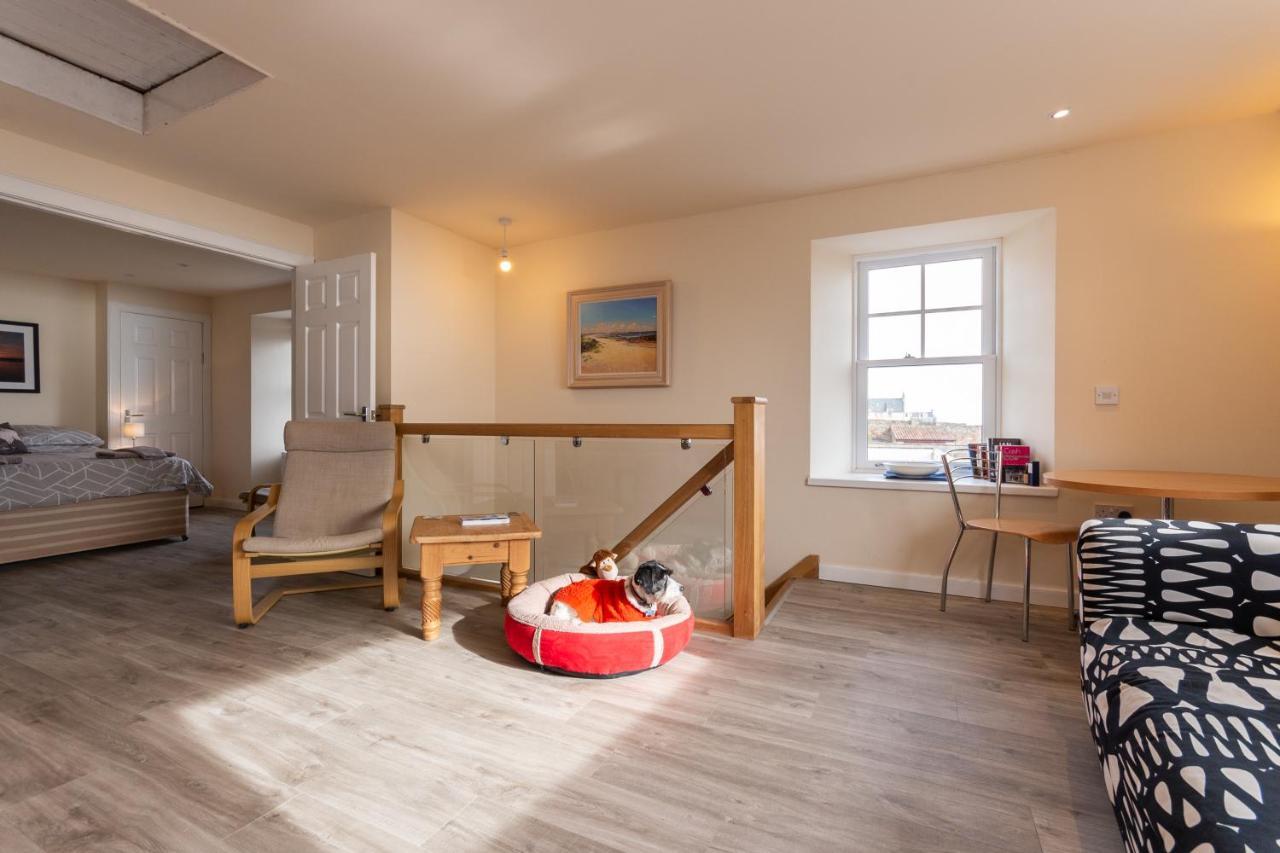 Stunning Shore Front House In Historic Cellardyke アンストラザー エクステリア 写真
