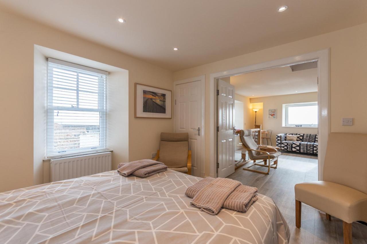Stunning Shore Front House In Historic Cellardyke アンストラザー エクステリア 写真