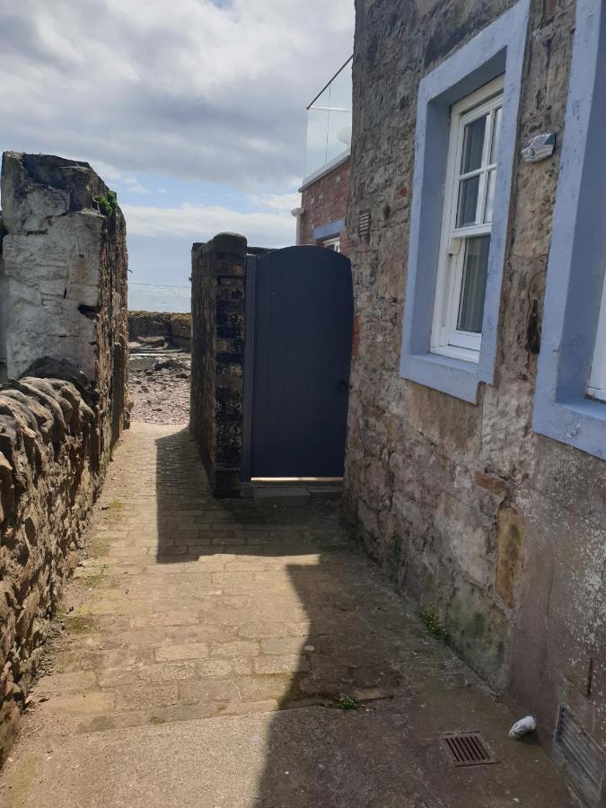 Stunning Shore Front House In Historic Cellardyke アンストラザー エクステリア 写真