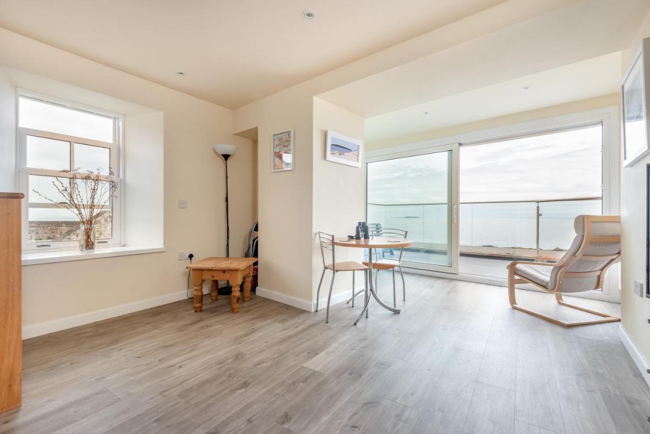 Stunning Shore Front House In Historic Cellardyke アンストラザー エクステリア 写真